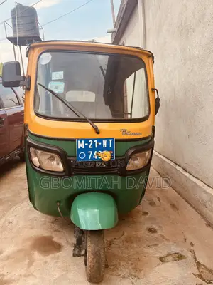 TVS King Deluxe Plus iTouch Start 2021 Green