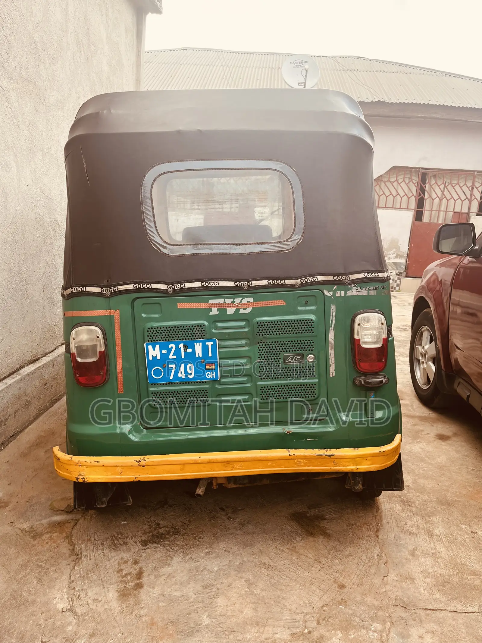 TVS King Deluxe Plus iTouch Start 2021 Green