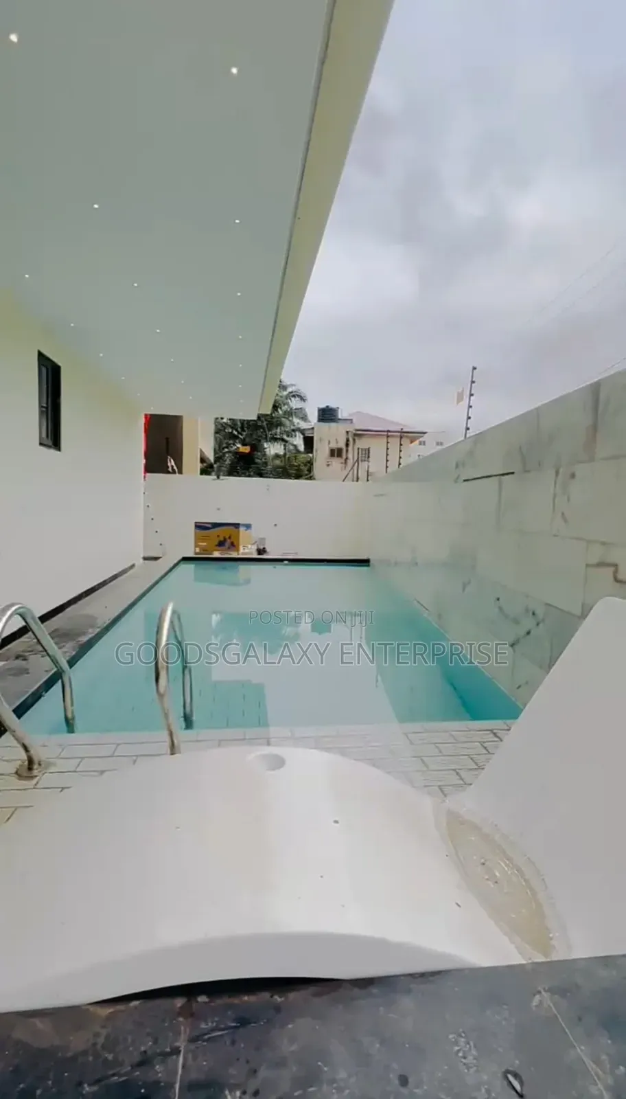 5bdrm Mansion in Accra Metropolitan for sale
