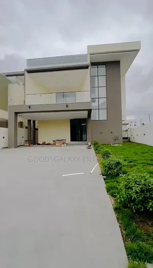 5bdrm Mansion in Accra Metropolitan for sale