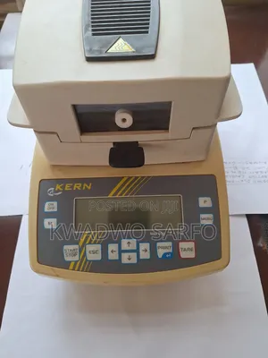 Electronic Moisture Analyser