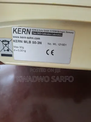 Electronic Moisture Analyser