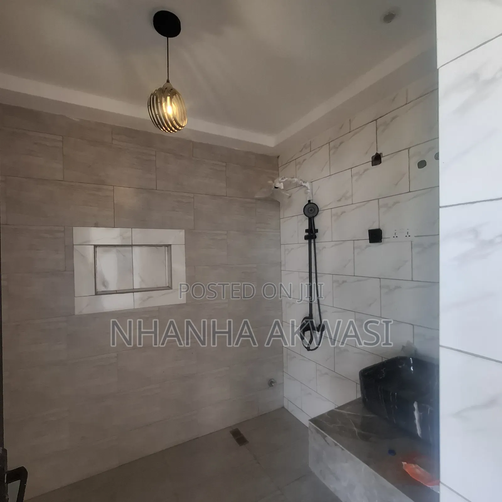 4bdrm House in Community 12, Tema Metropolitan for rent