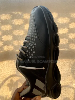 Brand New Contact Sneakers - Size 42