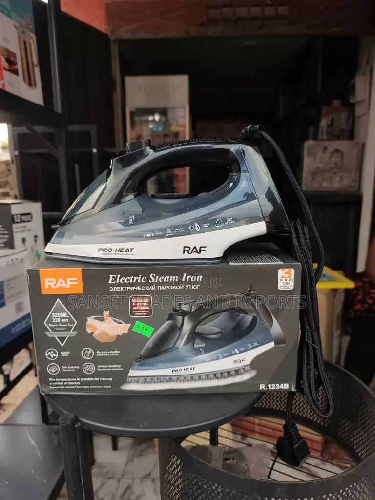 Raf Steam Iron