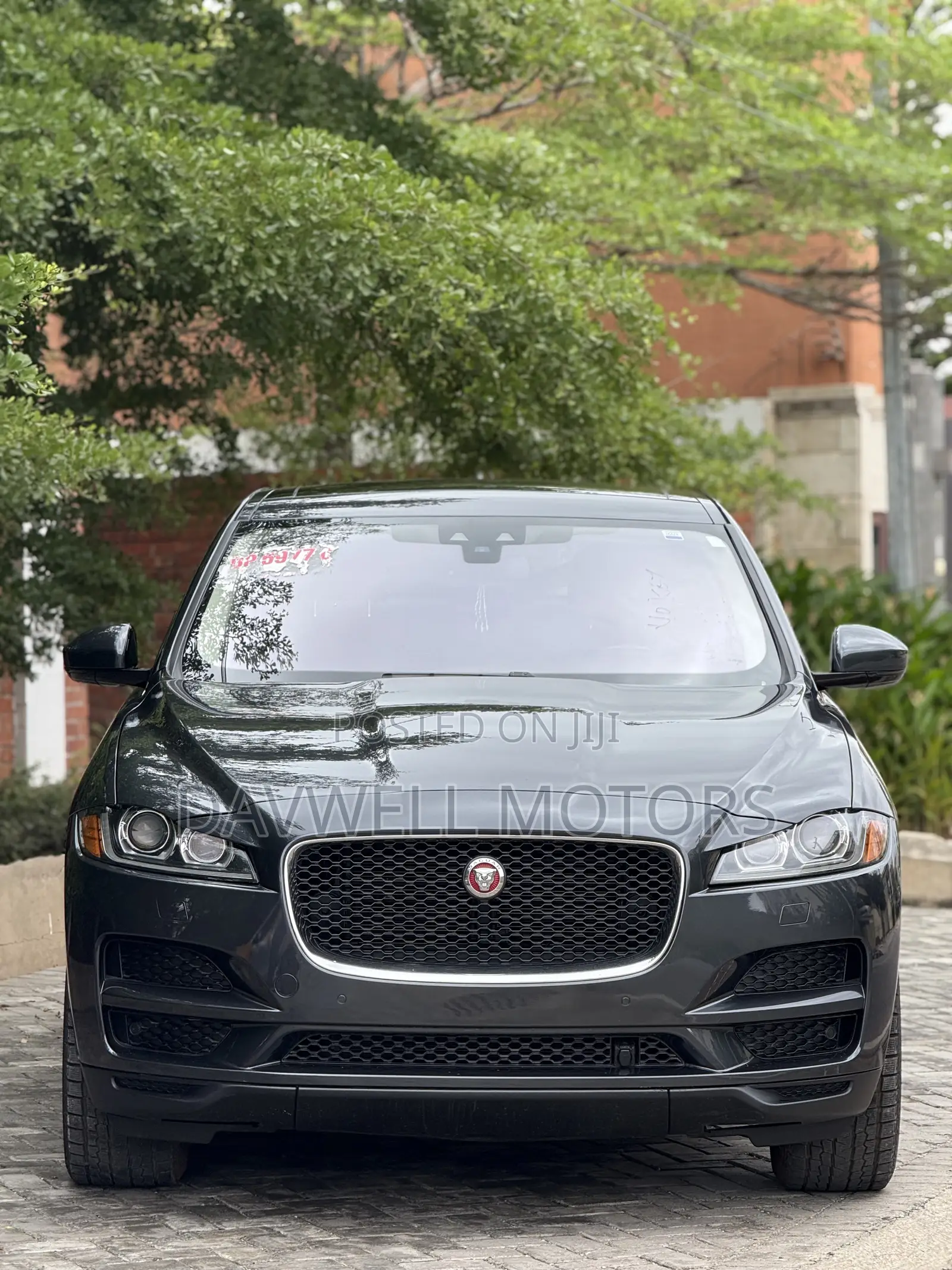 Jaguar F-Pace 20d Premium AWD 2019 Gray