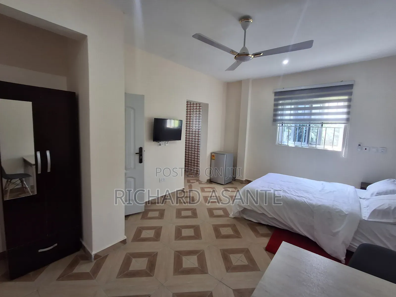 Spacious 1 Bedroom Airbnb Apartment at Kwabenya KFC