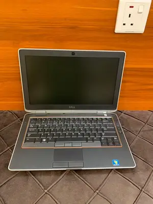 Laptop Dell Latitude E6420 4GB Intel Core i5 HDD 500GB