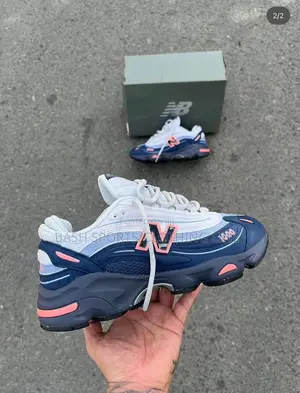 New Balance 1000