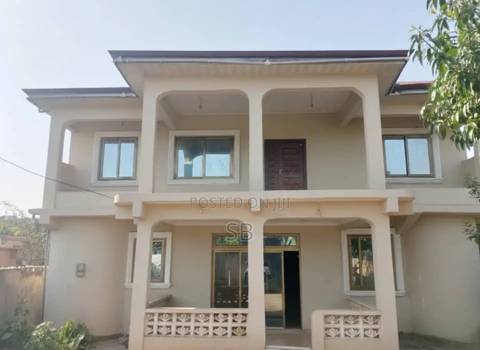 7bdrm House in Pentecost University for sale
