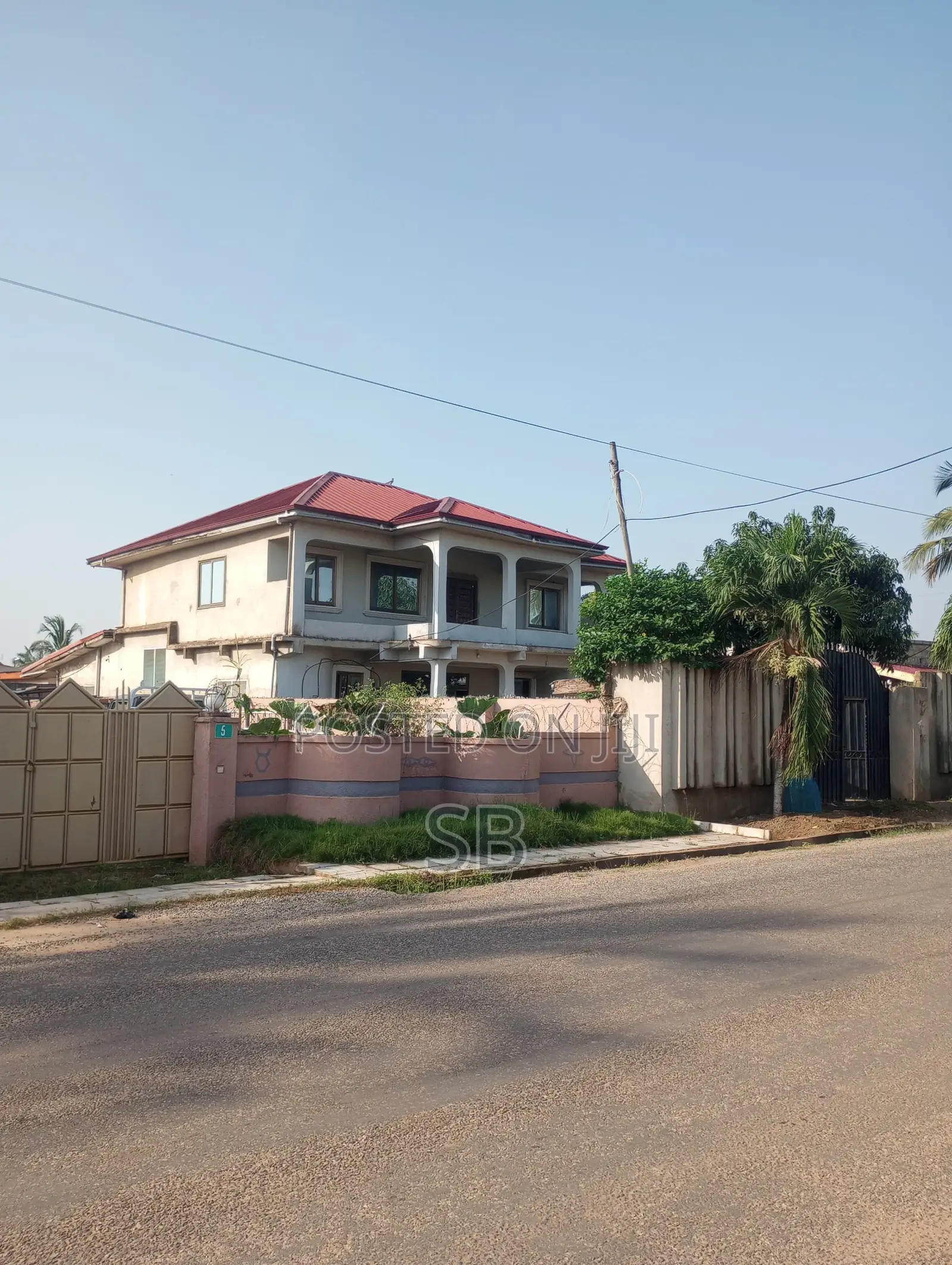 7bdrm House in Pentecost University for sale