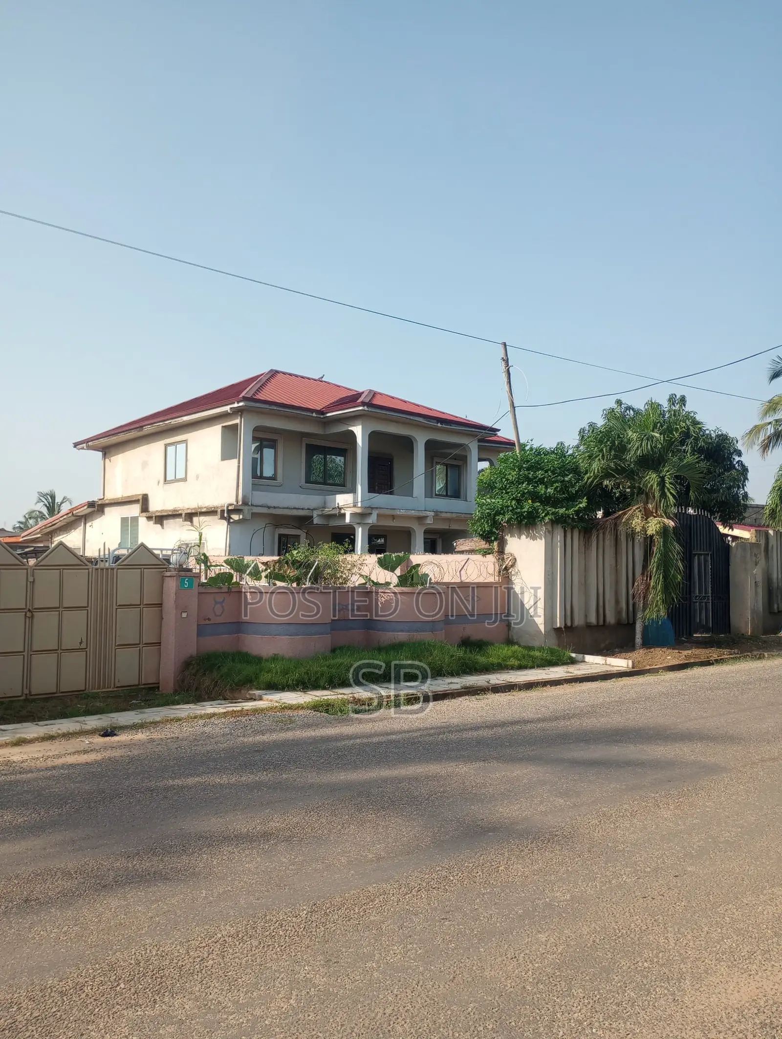 7bdrm House in Pentecost University for sale