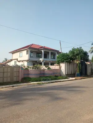 7bdrm House in Pentecost University for sale