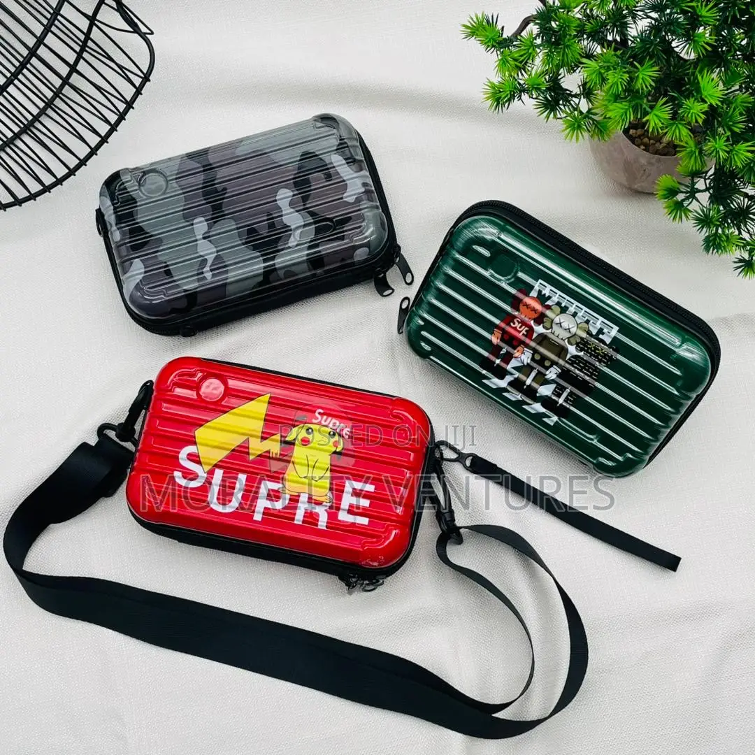 Supreme Off White Shoulder Bags