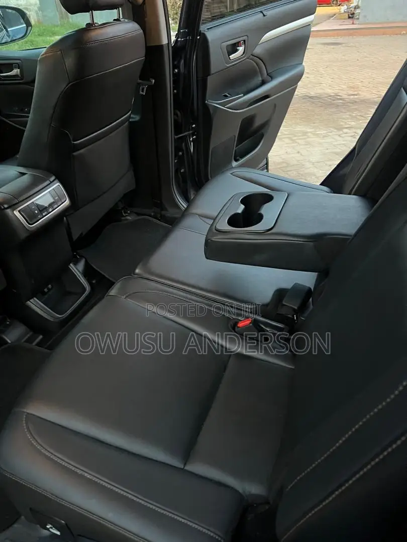 Toyota Highlander 2019 Blue
