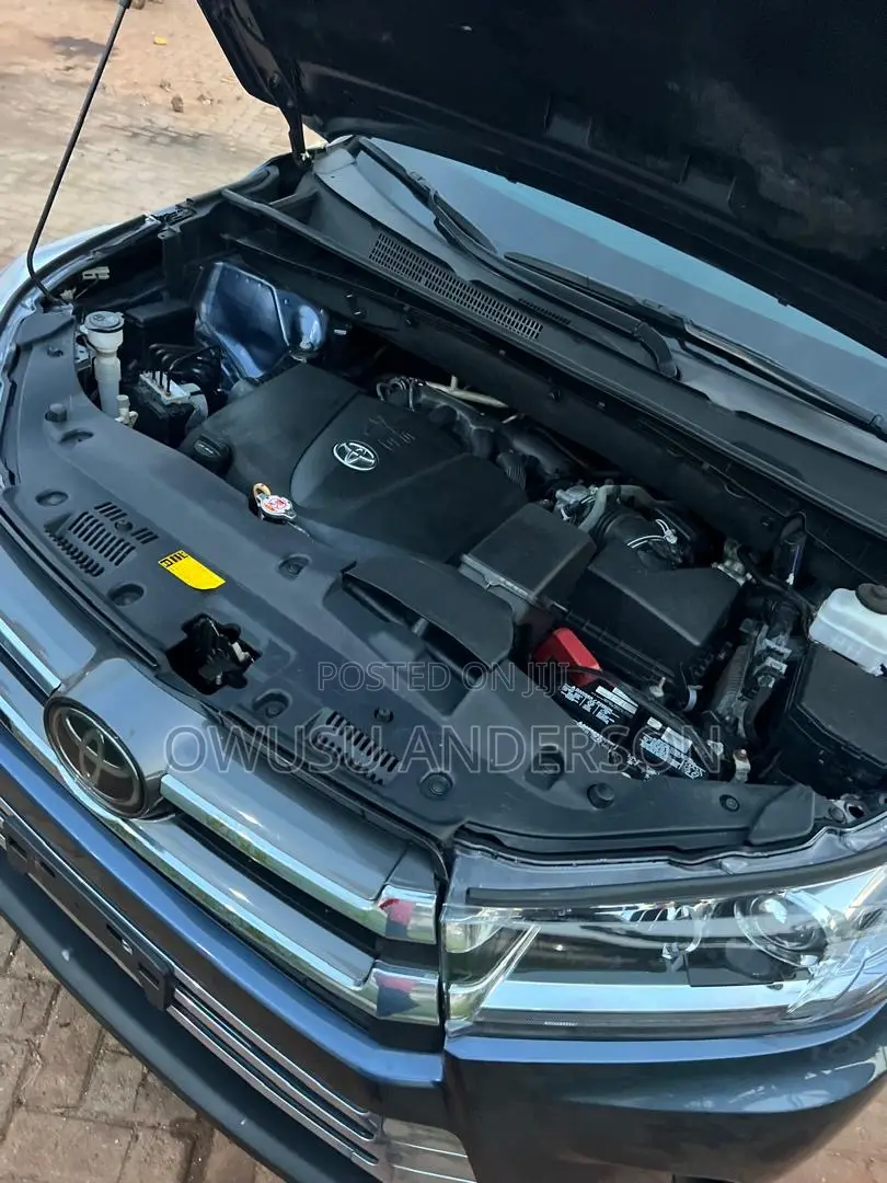 Toyota Highlander 2019 Blue