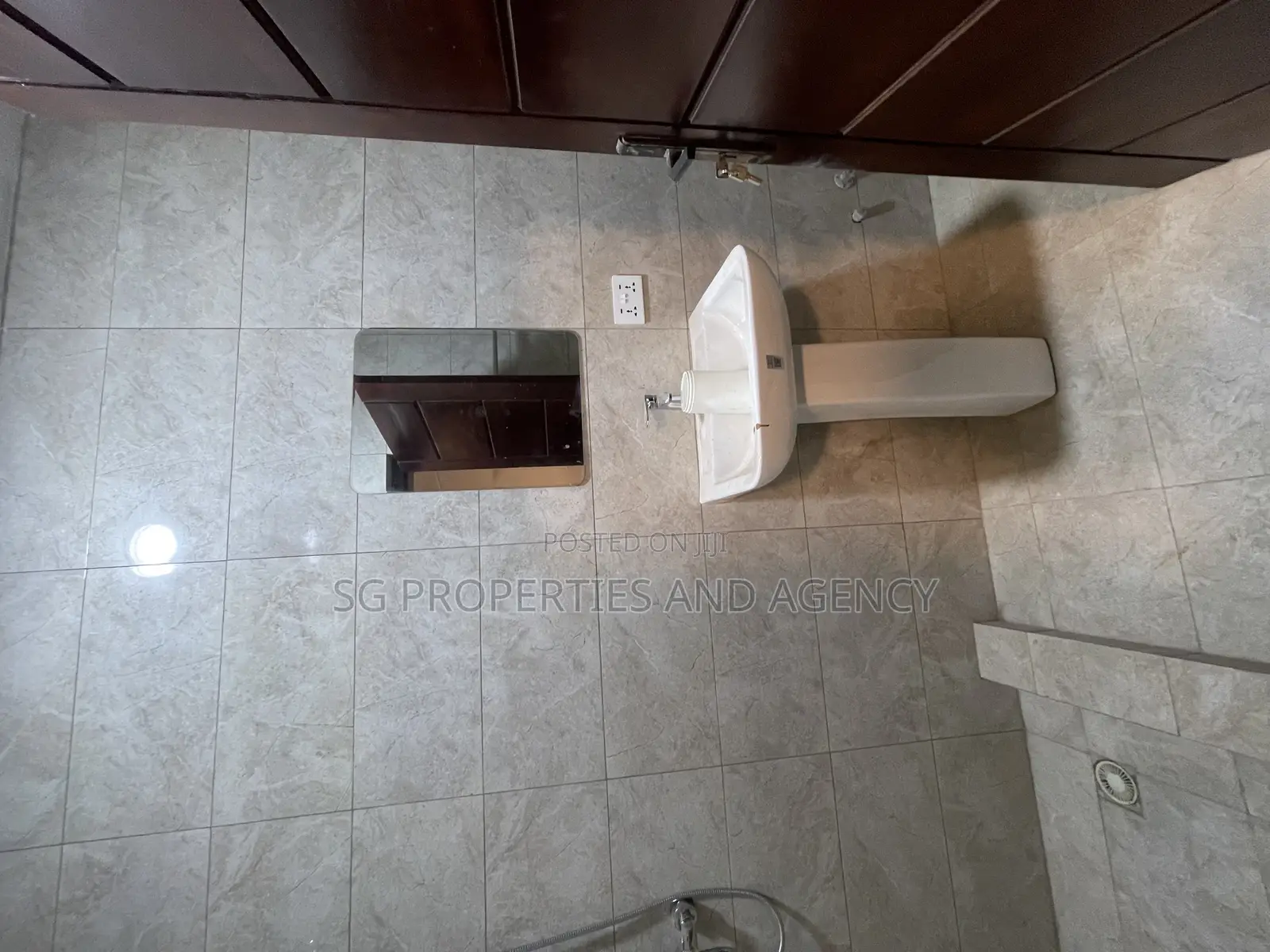 1bdrm Apartment in Lashibi, Sakumono for rent