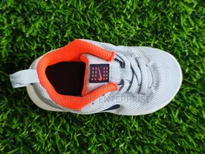 Trendy Kids Nike Air Snickers Size 21