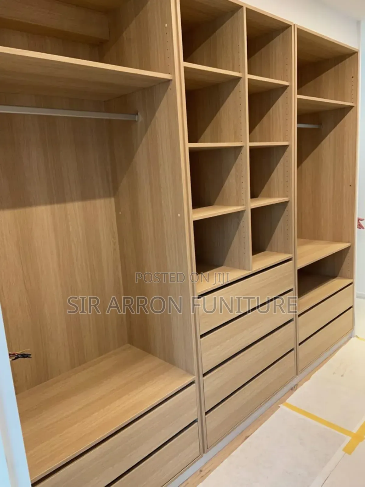 Modern Closet Made With High-Quality Materials