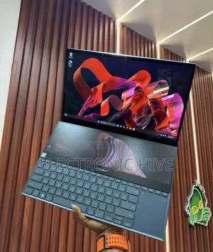 Laptop Asus Zenbook Duo 14 16GB Intel Core I7 SSD 1T