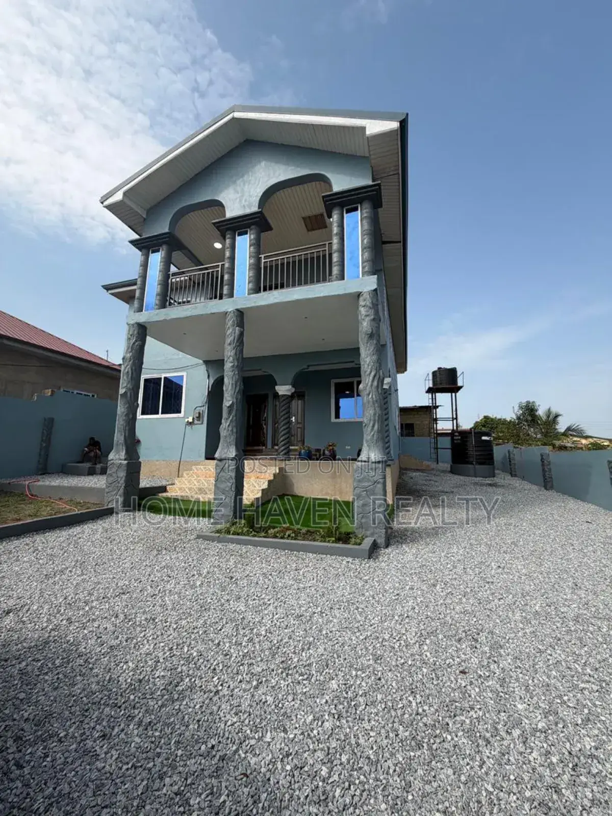 5bdrm House in Weija Hills for sale
