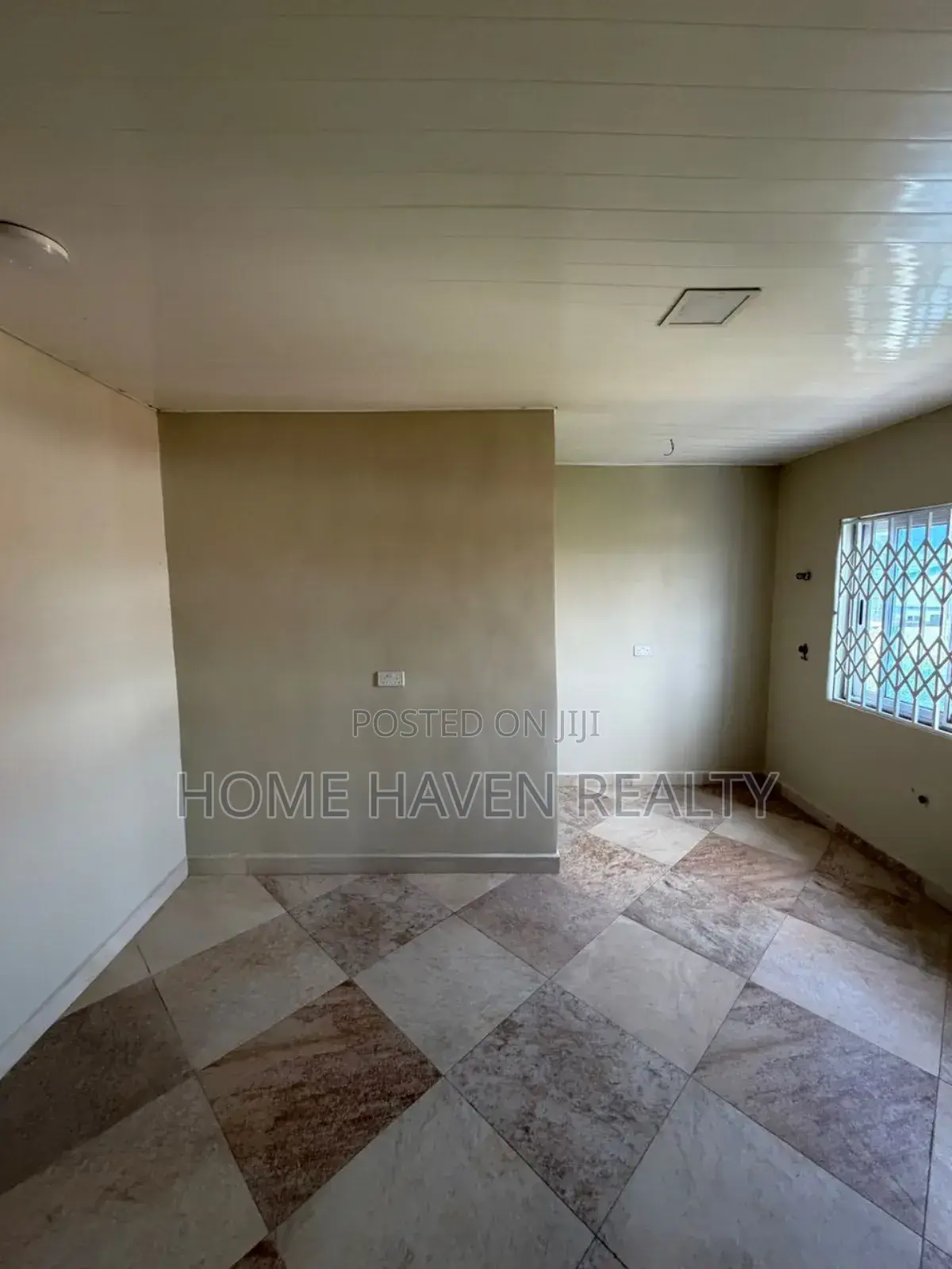 5bdrm House in Weija Hills for sale