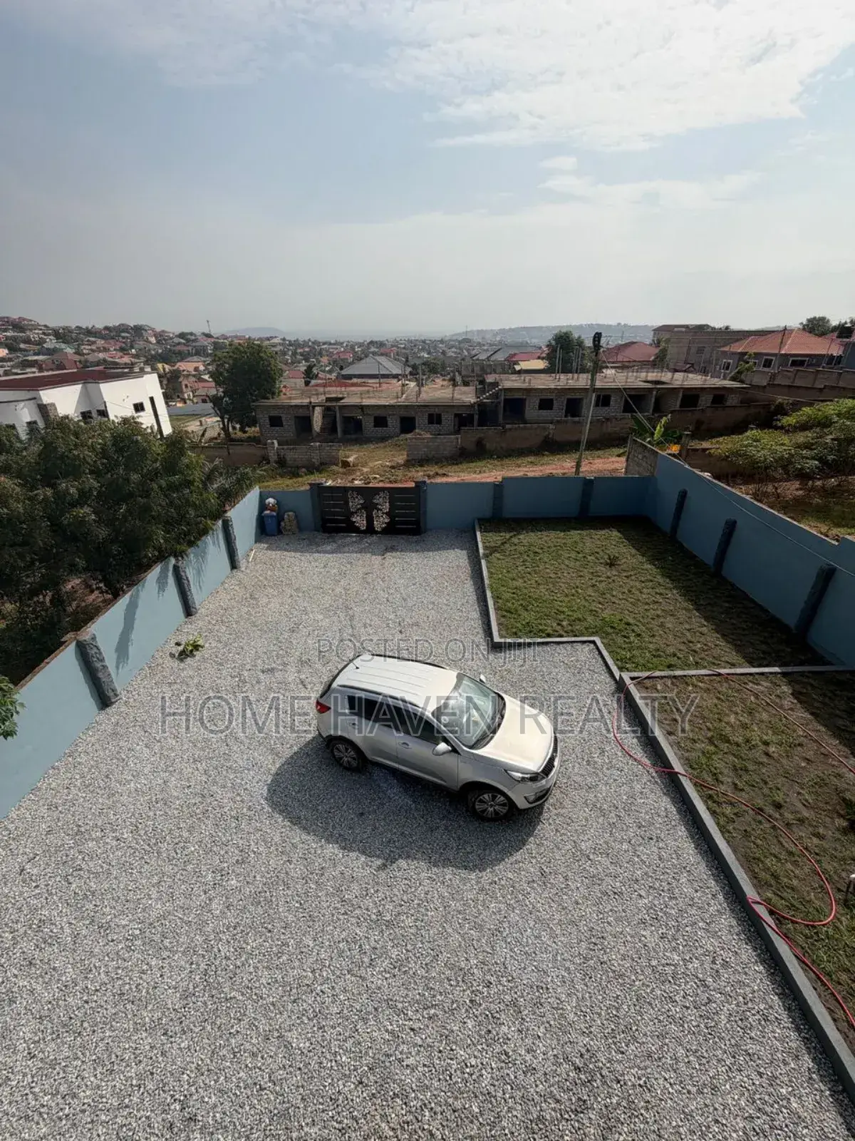 5bdrm House in Weija Hills for sale