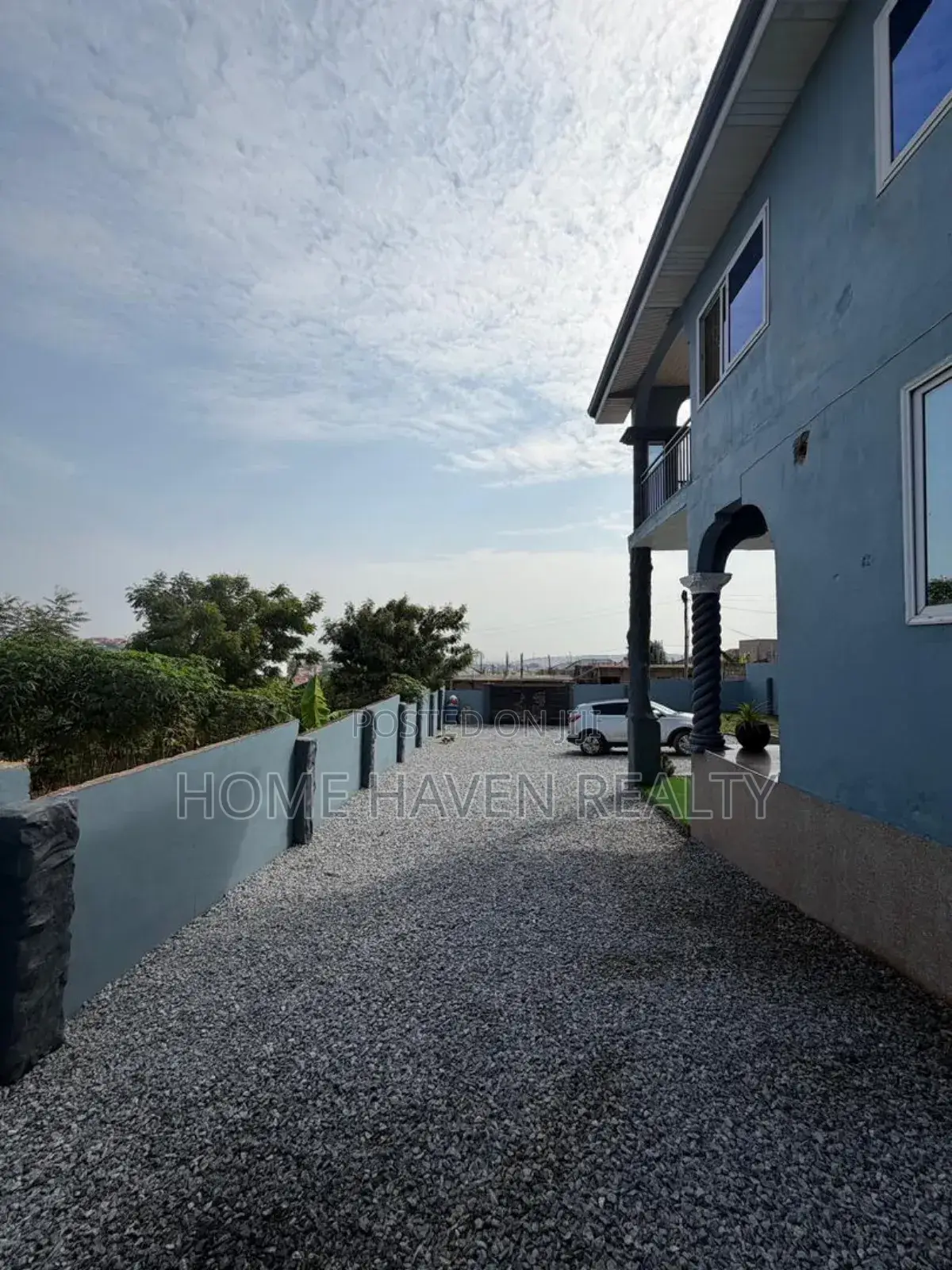 5bdrm House in Weija Hills for sale