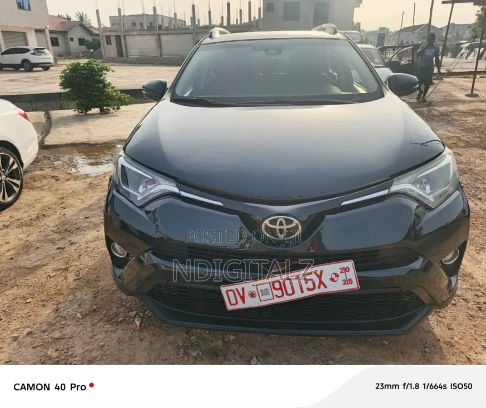 Toyota RAV4 XLE 4dr SUV (2.5L 4cyl 6A) 2018 Black