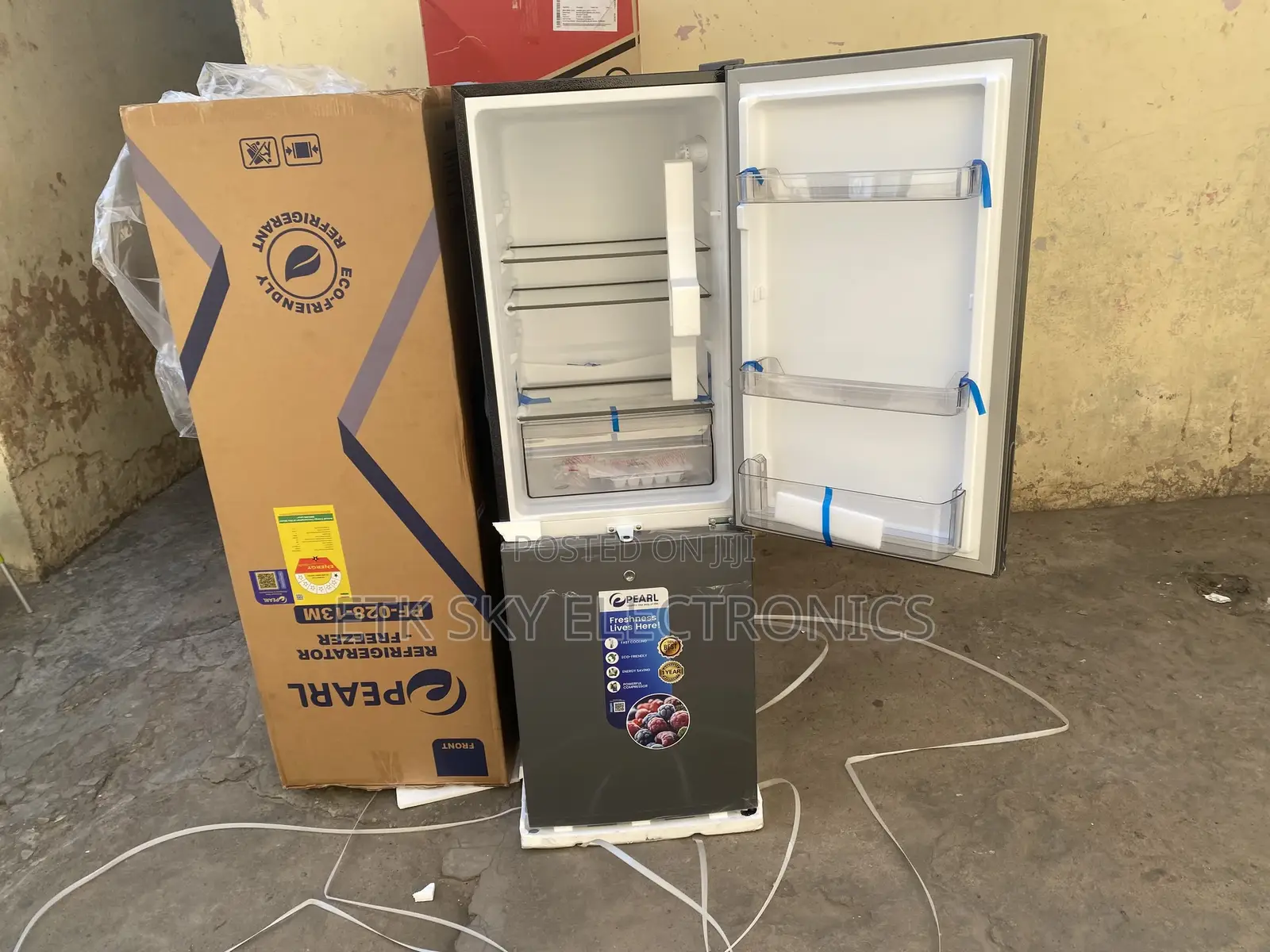 Autographed Pearl 157liters Double Door Fridge