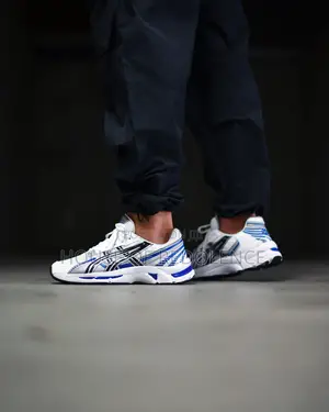 Asics Gel-kyrios Sneakers In White & Blue Color Way
