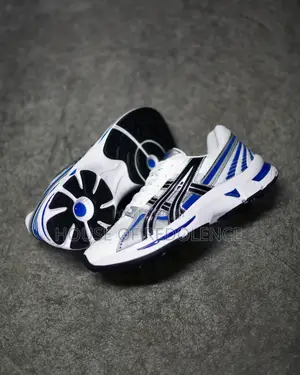 Asics Gel-kyrios Sneakers In White & Blue Color Way