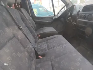 Mercedes-Benz Sprinter 2002 Yellow
