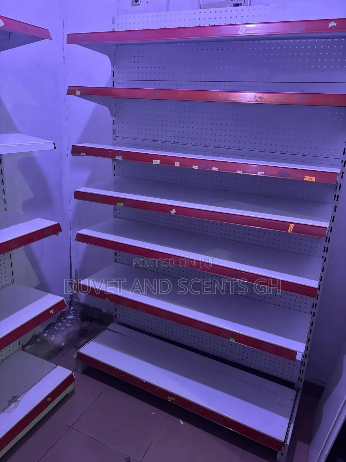 5 Steps Store Shelves