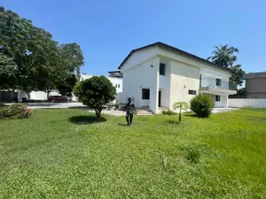 4bdrm House in Cantonments, Acquinas for rent