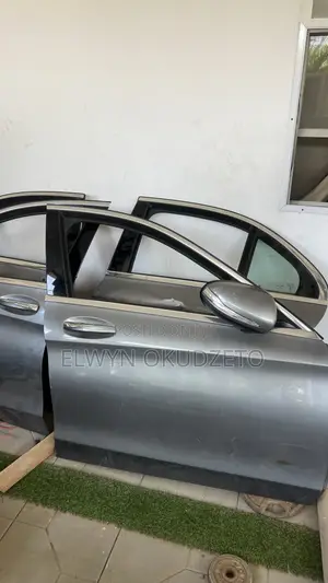 2015-2018 Mercedes C300 Doors