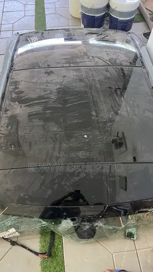 2015-2020 Mercedes C300 Sunroof Cut