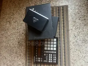 Yamaha Hs5