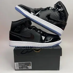 Jordan 1 Negro