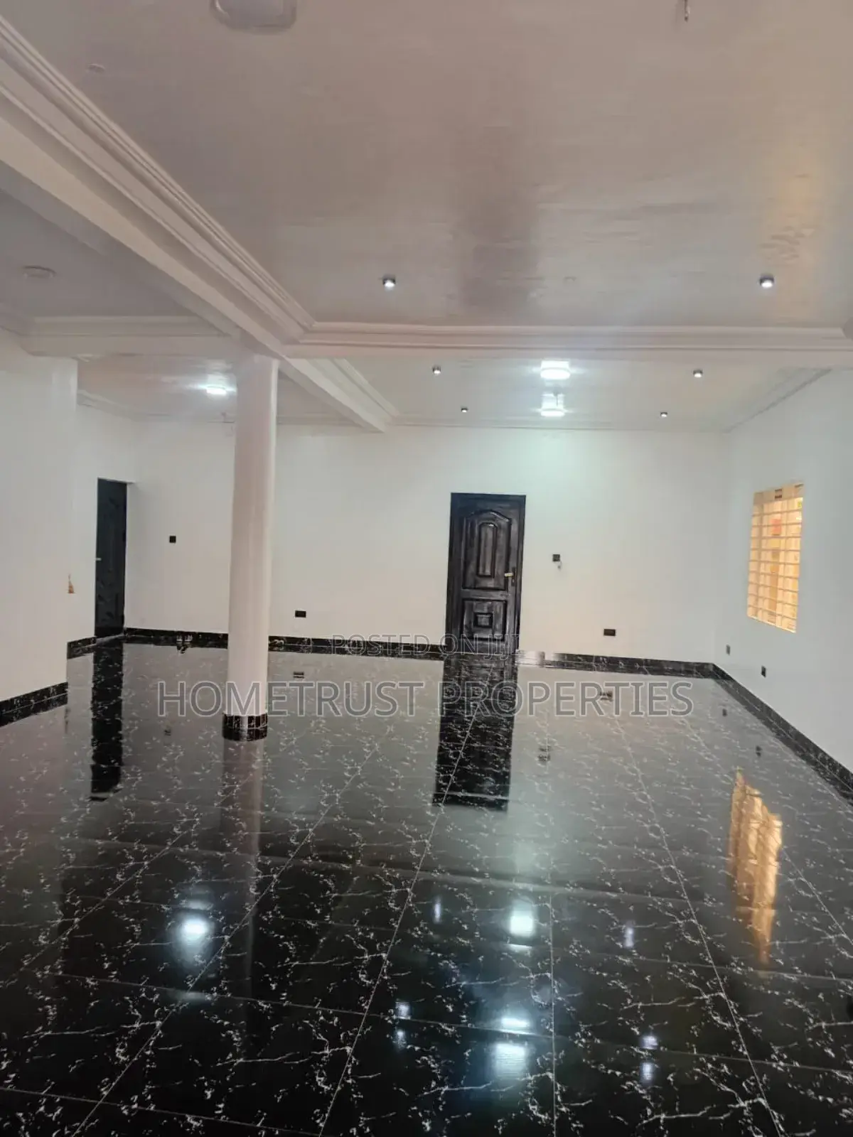 4bdrm Duplex in Hometrust Properties, Amasaman for sale
