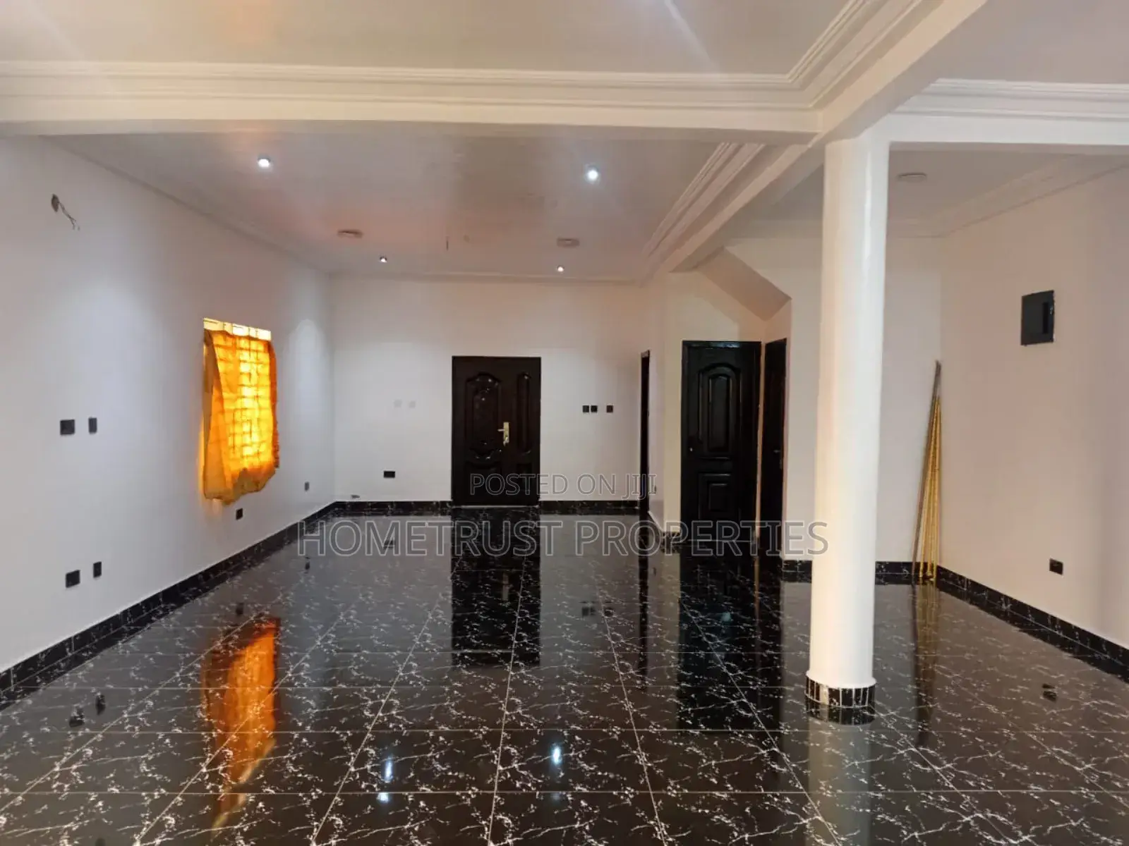 4bdrm Duplex in Hometrust Properties, Amasaman for sale