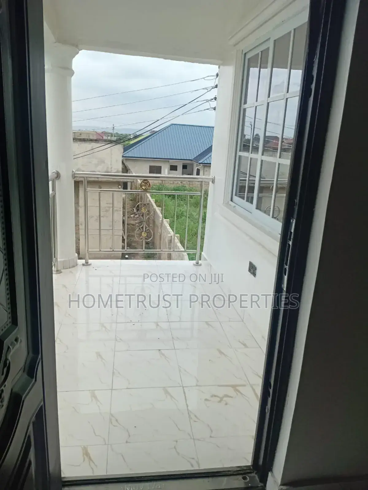 4bdrm Duplex in Hometrust Properties, Amasaman for sale