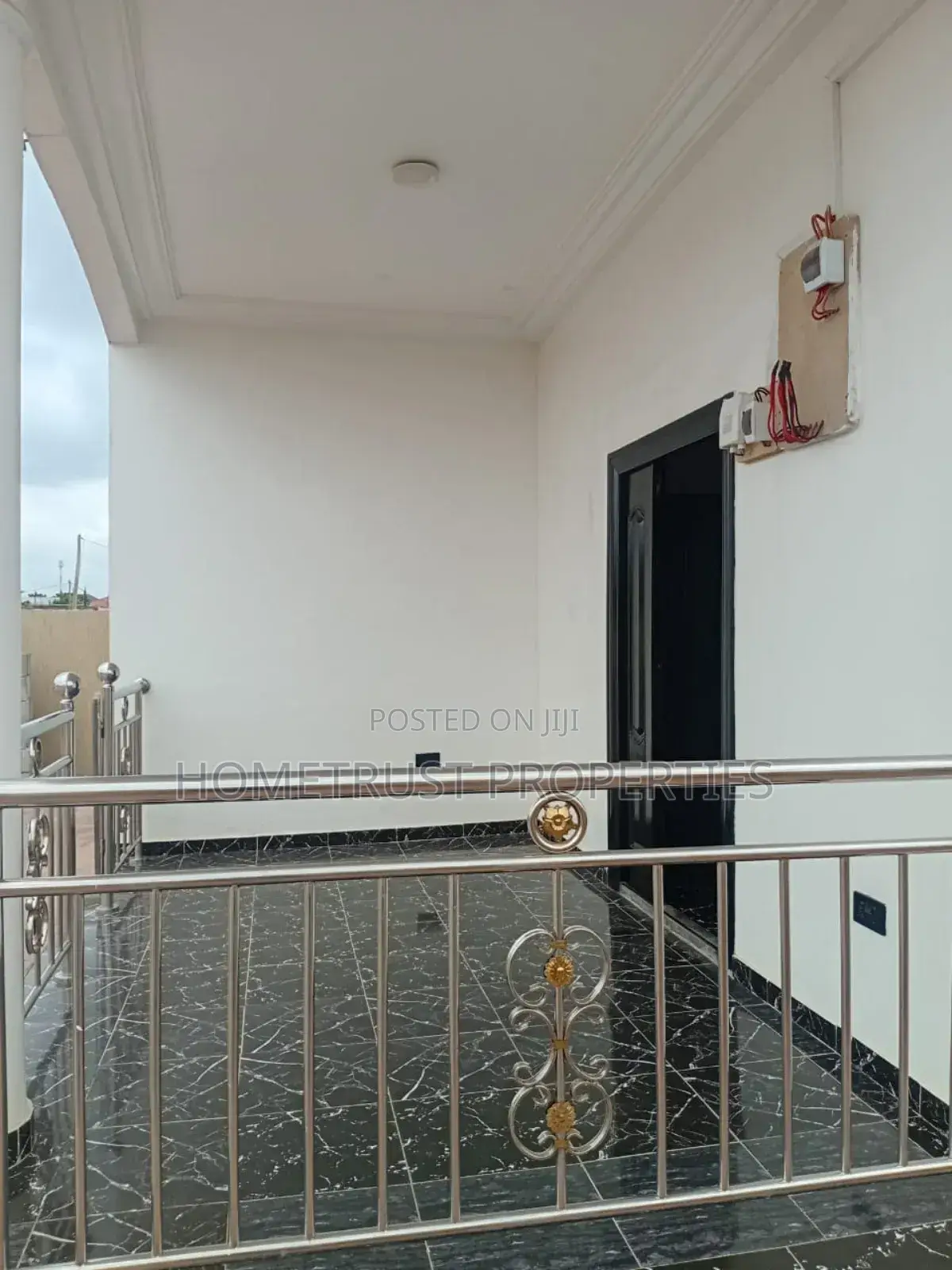 4bdrm Duplex in Hometrust Properties, Amasaman for sale