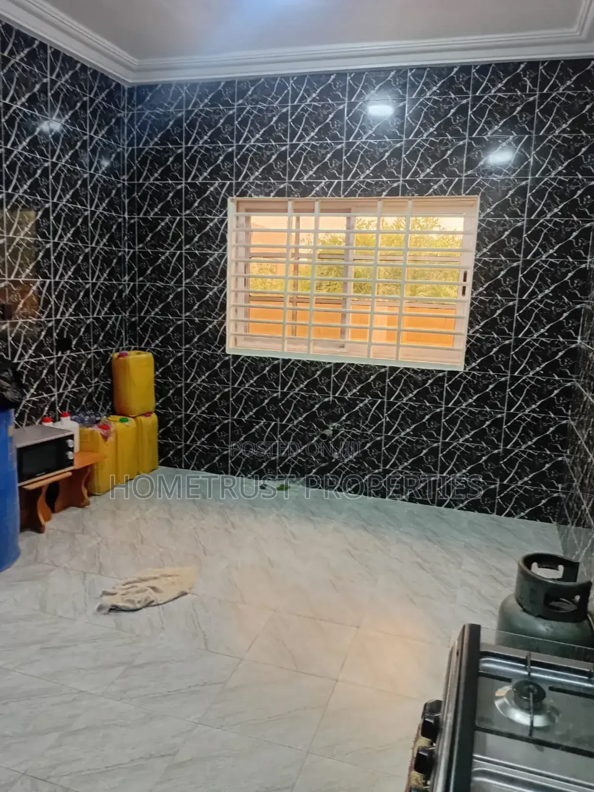 4bdrm Duplex in Hometrust Properties, Amasaman for sale