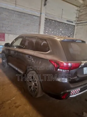 Mitsubishi Outlander 2022 Brown
