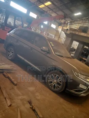Mitsubishi Outlander 2022 Brown