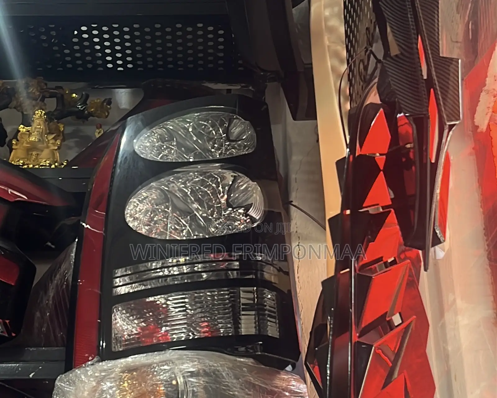 Land Rover Discovery Tail Light