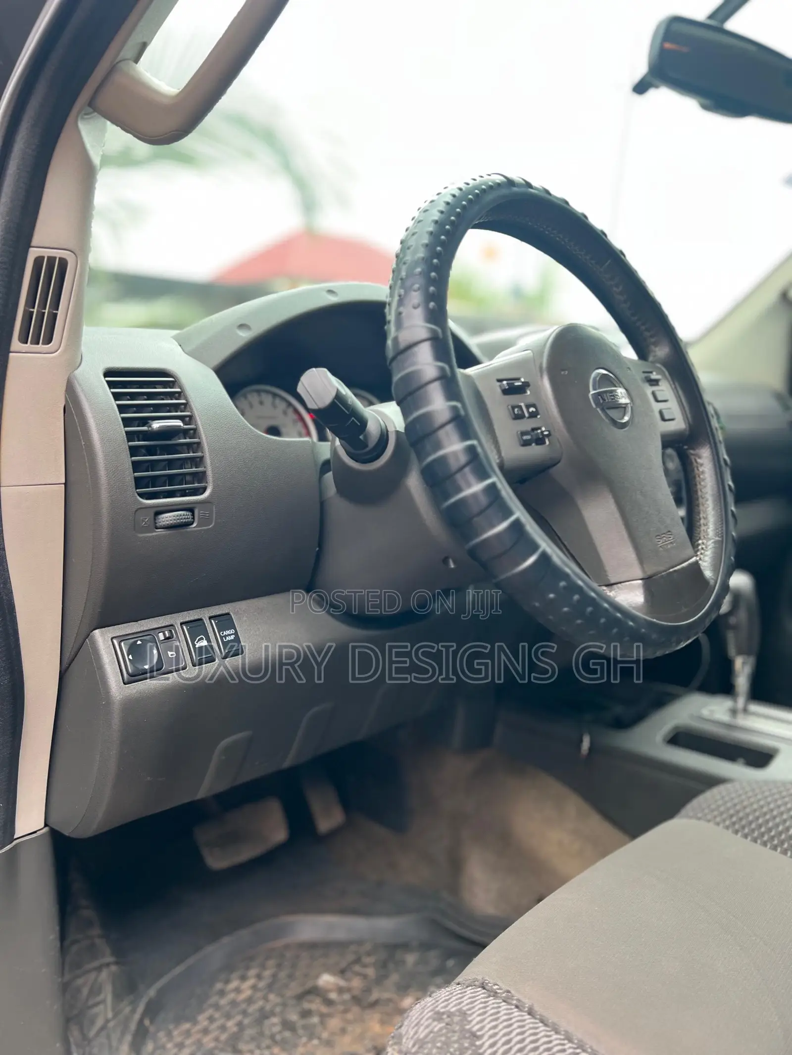 Nissan Frontier 2014 Black
