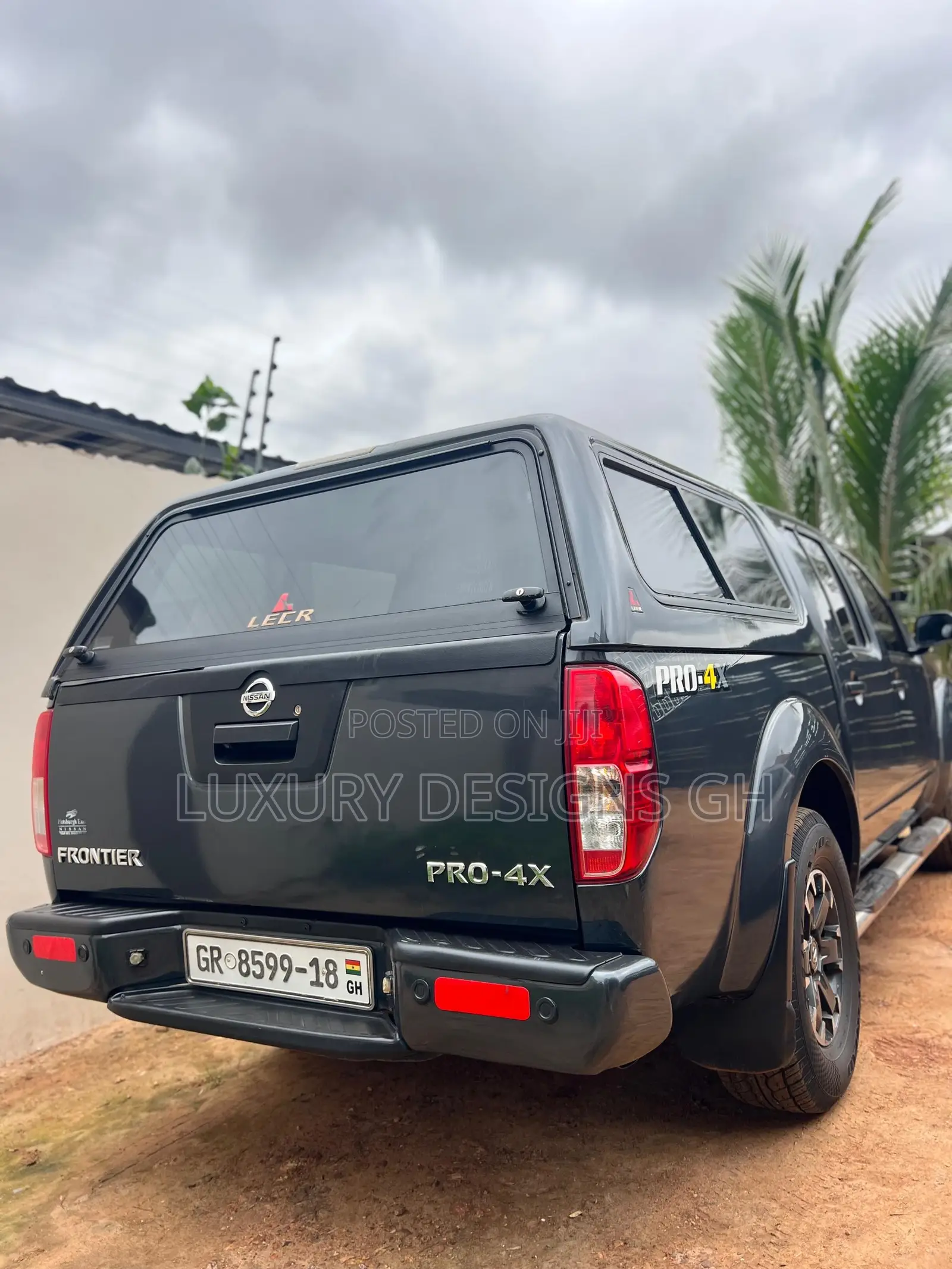 Nissan Frontier 2014 Black