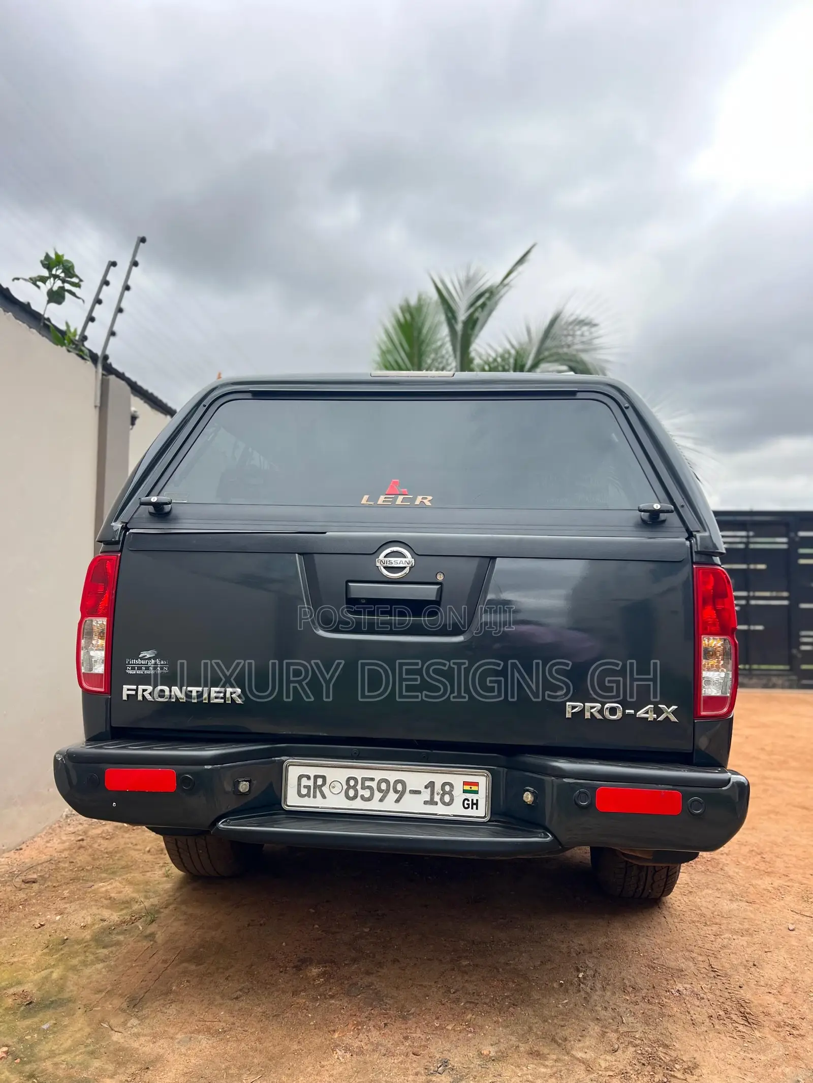 Nissan Frontier 2014 Black